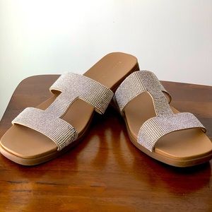Katie & Kelly | Frillian Sandal